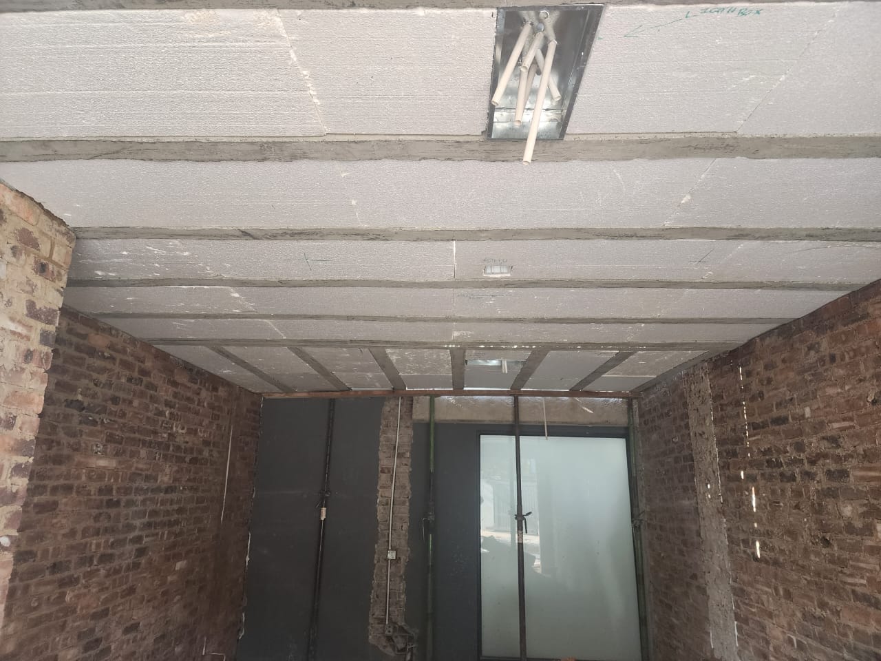 Prop-less concrete slab done with POLOSTRYNE 